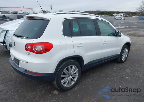 2010 Volkswagen Tiguan Se z USA, uszkodzony, nr VIN WVGBV7AX2AW503683